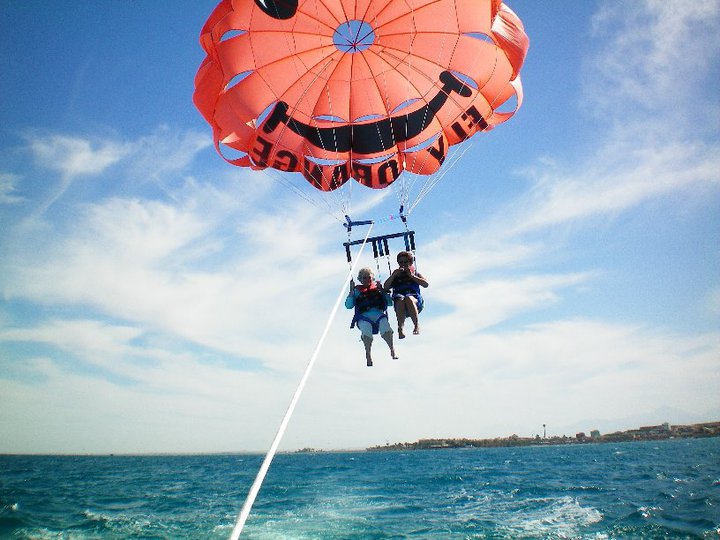 Parasailing 243